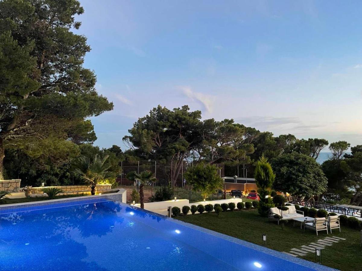 Pino Boutique Hotel Ulcinj Exteriör bild