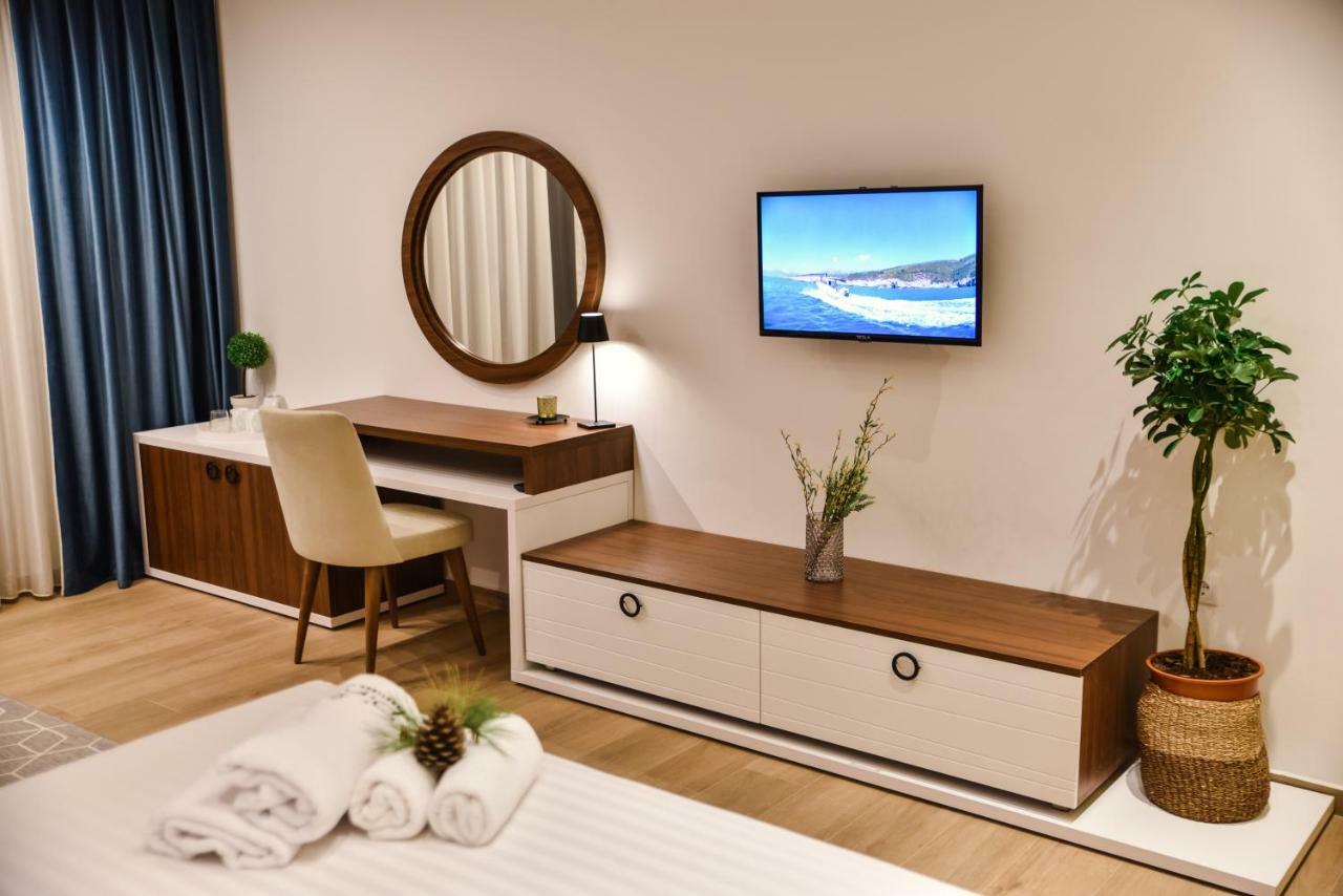 Pino Boutique Hotel Ulcinj Exteriör bild